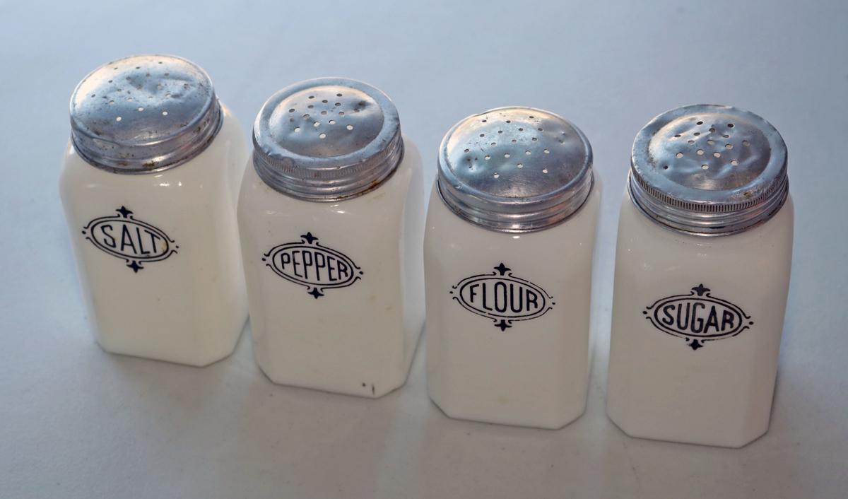 Hazel-Atlas Spice Containers