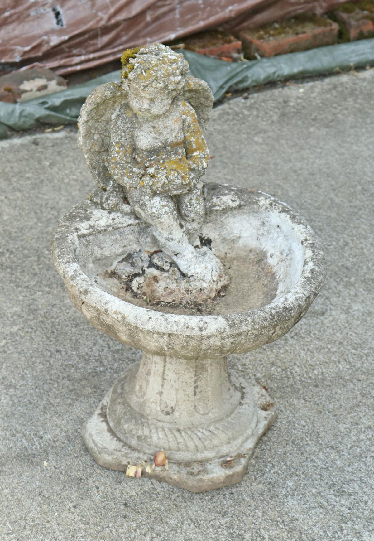 Small Cherub Bird Bath