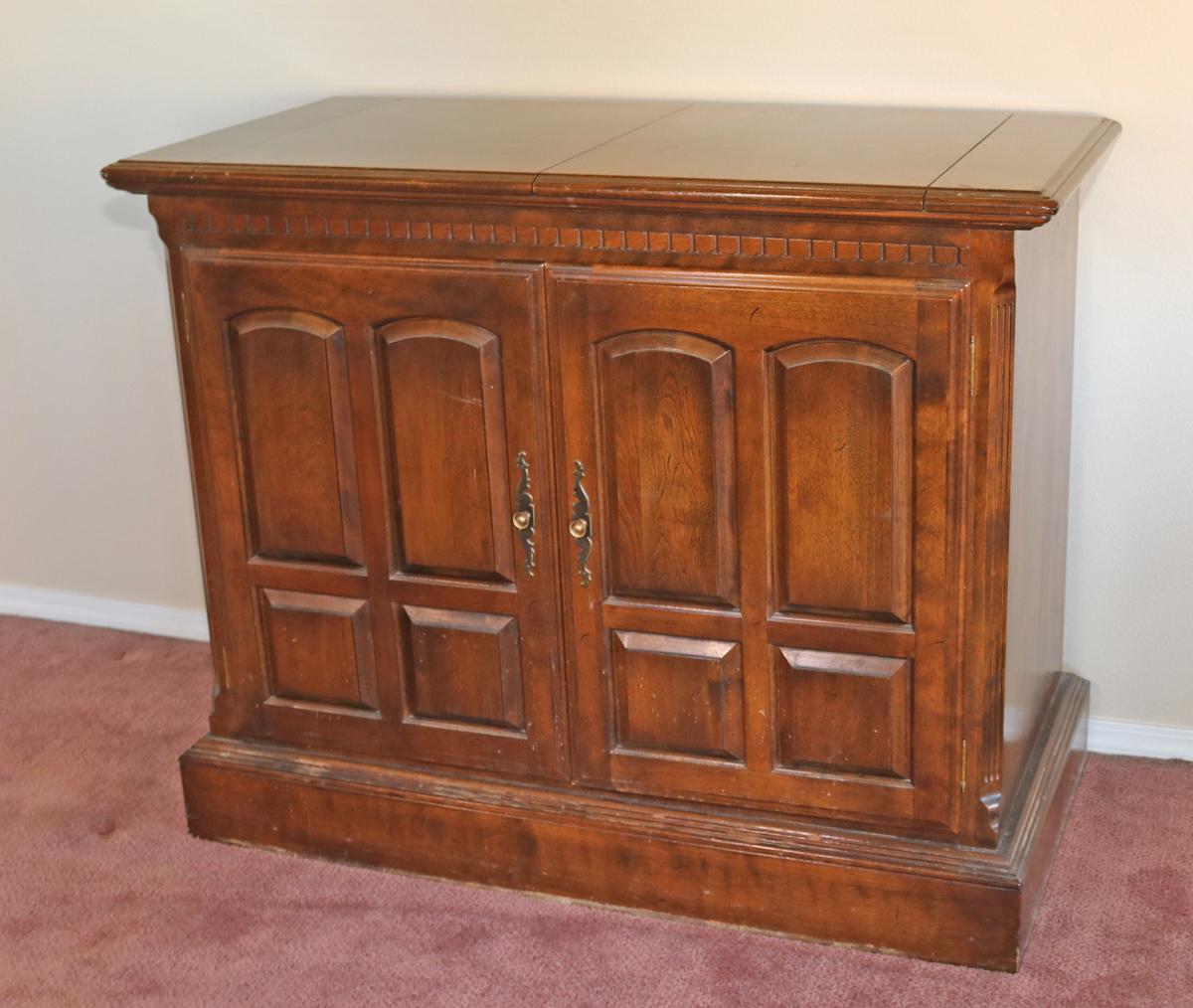 Ethan Allen  Buffet - Bar Cabinet