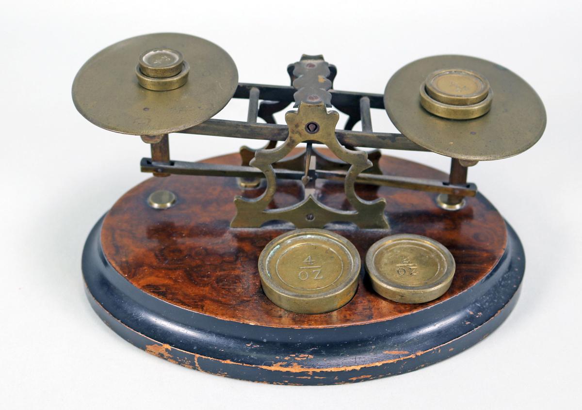 Small Balance Scale w/ Weights