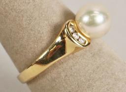 14k Gold Pearl Ring, Sz. 7.5, 3.3 Grams