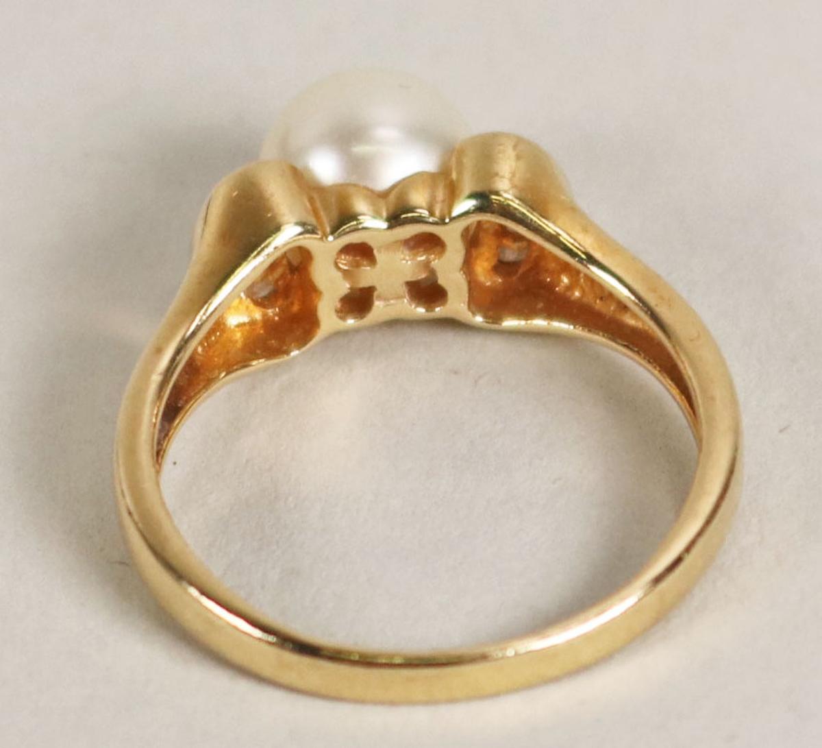 14k Gold Pearl Ring, Sz. 7.5, 3.3 Grams