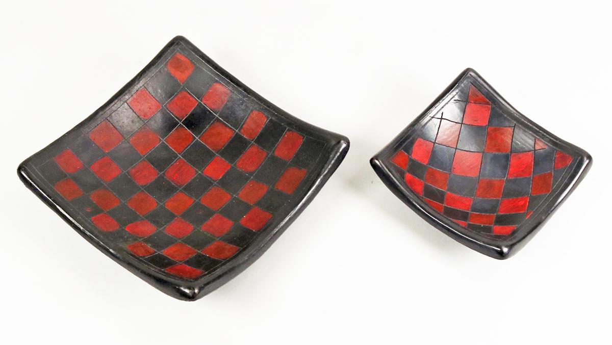 Decorative Checkerboard Style Pottery Trays - Bowls