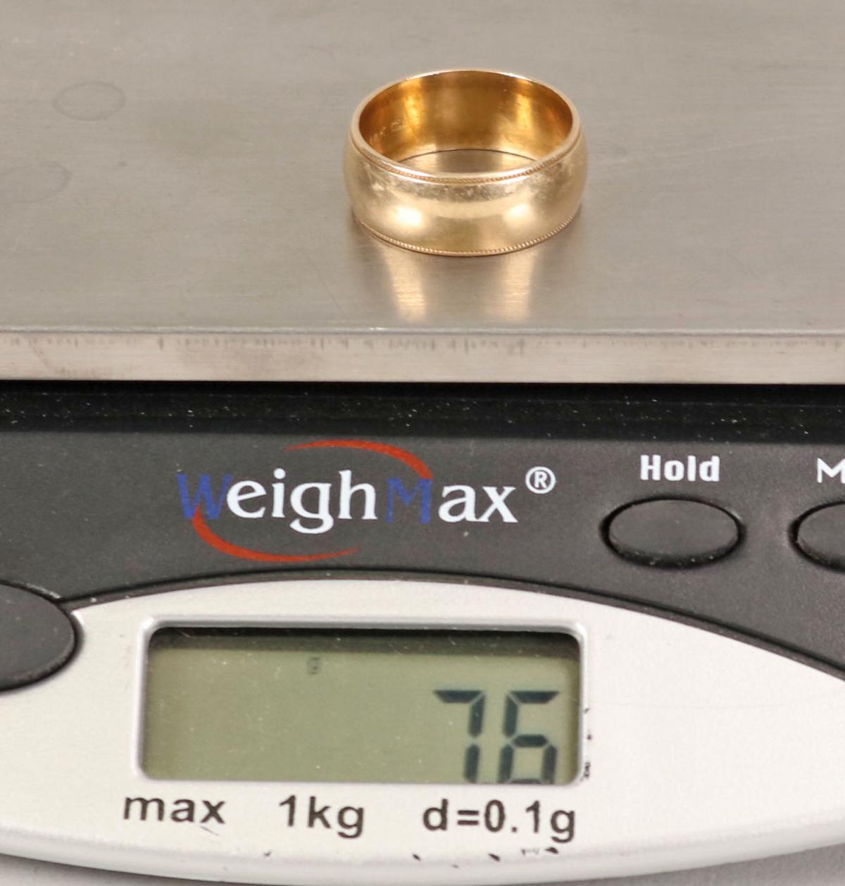 14k Gold Band, Sz. 9, 7.6 Grams