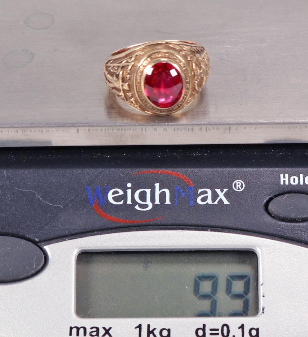 10k Gold Texas College Class Ring w/ Red Stone, Sz. 7.25, 9.9 Grams