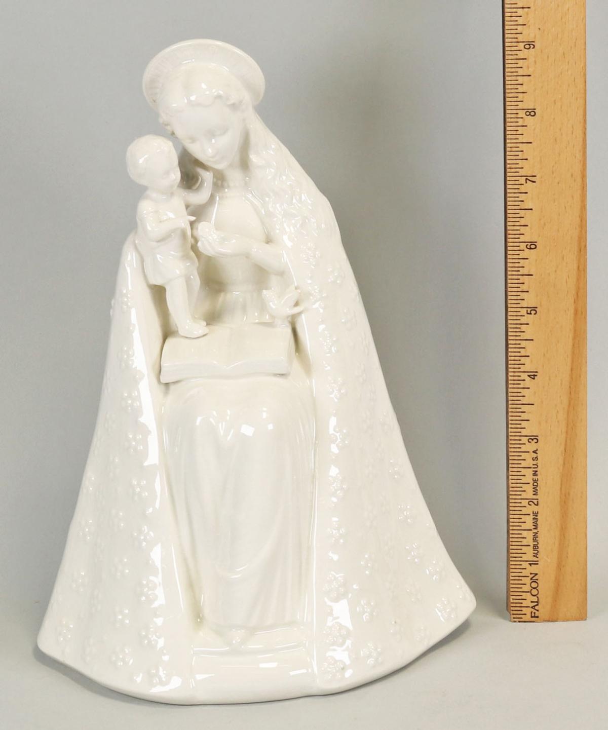 Hummel White Flower Madonna With Child, 10/1