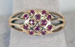 14k Ladies Ring w/ Ruby Colored Stones, Sz. 10.5, 3.9 Grams