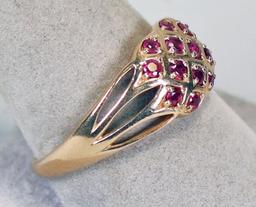 14k Ladies Ring w/ Ruby Colored Stones, Sz. 10.5, 3.9 Grams