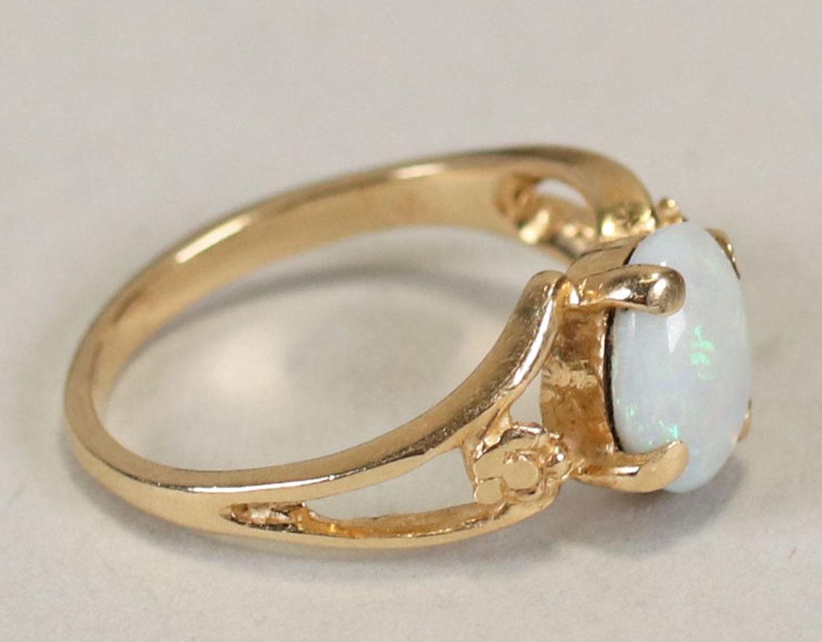 14k Gold Opal Ring, Sz. 3.5