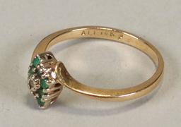 14k P Ladies Ring w/ Emerald Colored Stones, Sz. 6