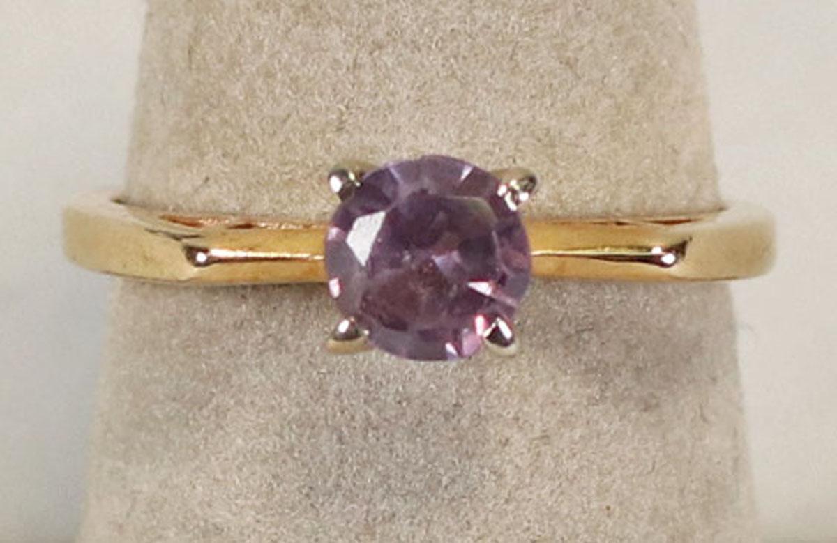 14k Gold Ring w/ Violet Colored Stone, Sz. 7, 2.5 Grams