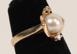 14K Gold Pearl Ring w/2 Diamonds, Sz. 4, 3.5 Grams