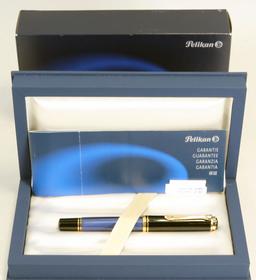 Pelican M800 Fountain Pen Black/Blue  M 18k Nib, Germany