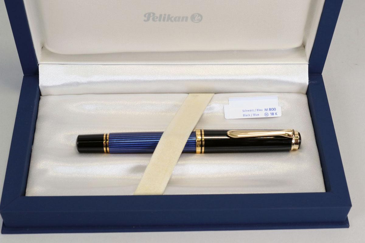 Pelican M800 Fountain Pen Black/Blue  M 18k Nib, Germany