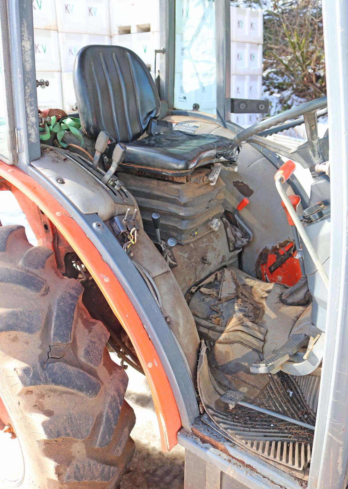 2003 Kubota M8200  Narrow 4 Wheel Drive Tractor