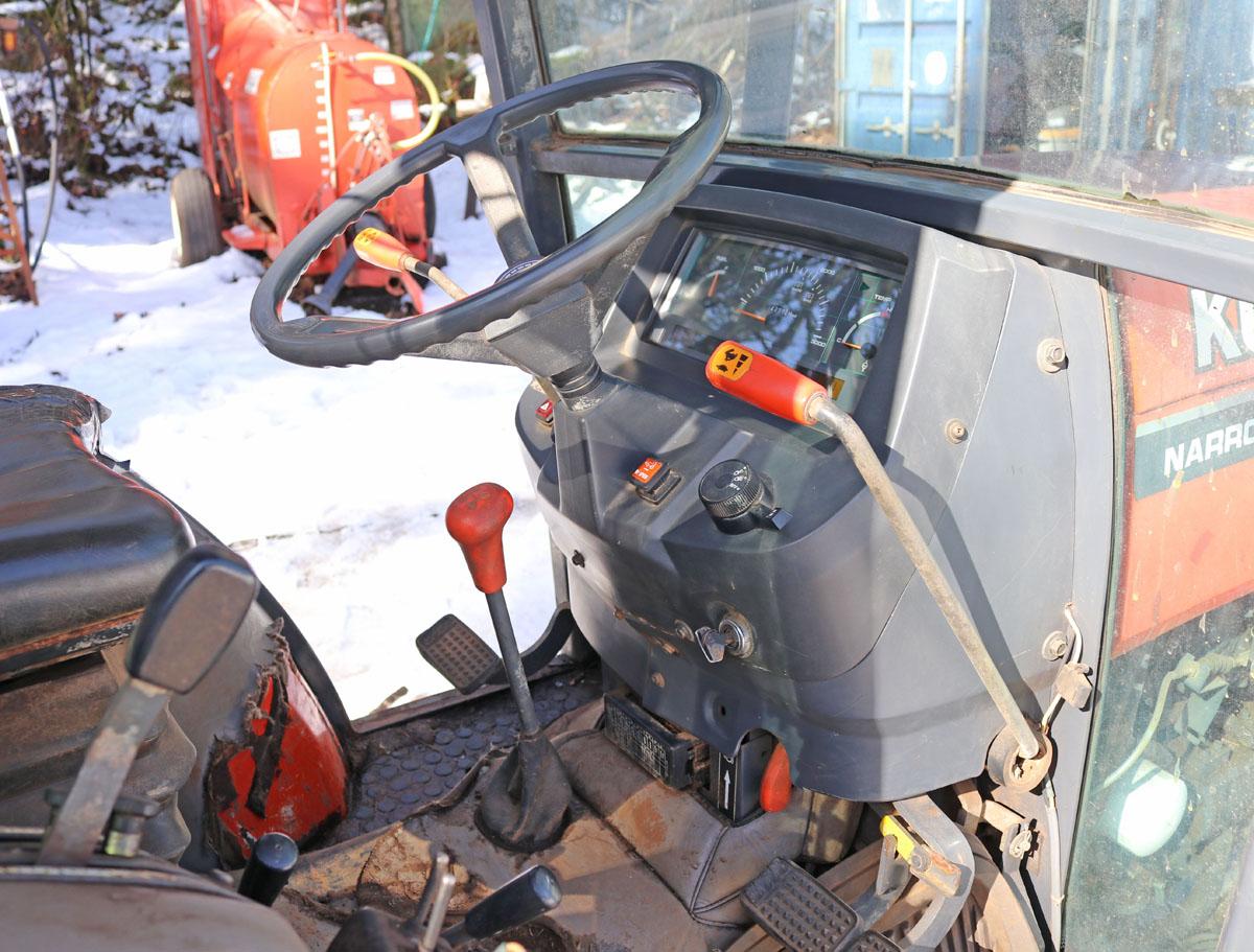 2003 Kubota M8200  Narrow 4 Wheel Drive Tractor