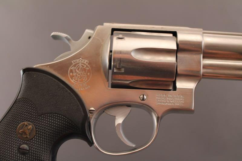 handgun SMITH & WESSON MODELl 629-1 ,44CAL REVOLVER