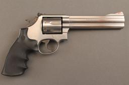 handgun SMITH & WESSON 686-4 .357 MAG REVOLVER