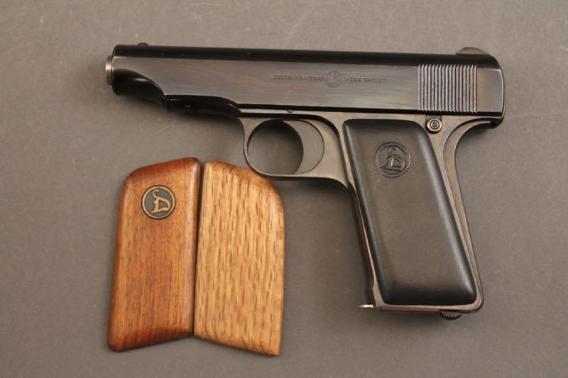 handgun DEUTSCHE WERKE ORTGIES 32 CAL SEMI AUTO PISTOL