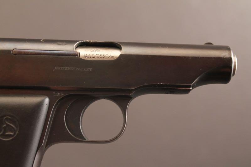 handgun DEUTSCHE WERKE ORTGIES 32 CAL SEMI AUTO PISTOL