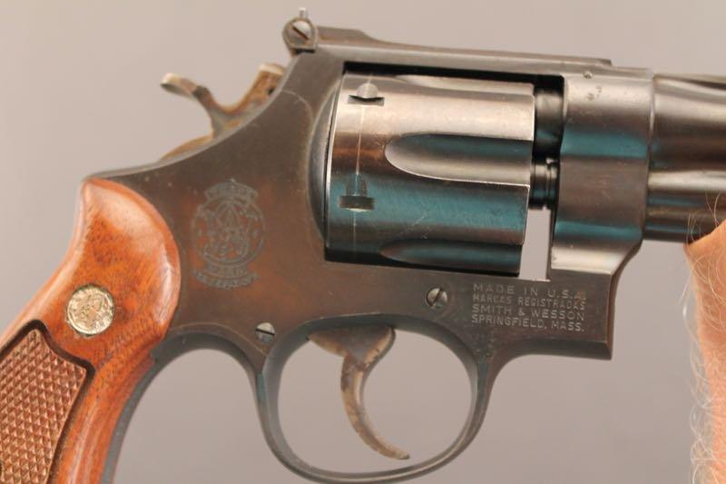 handgun SMITH & WESSON MODEL 28-2 HIGHWAY PATROLMAN 357 MAG REVOLVER