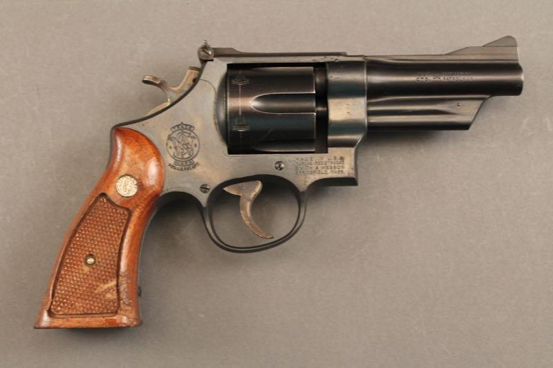 handgun SMITH & WESSON MODEL 28-2 HIGHWAY PATROLMAN 357 MAG REVOLVER