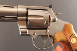 handgun COLT ANACONDA, 44 MAG REVOLVER