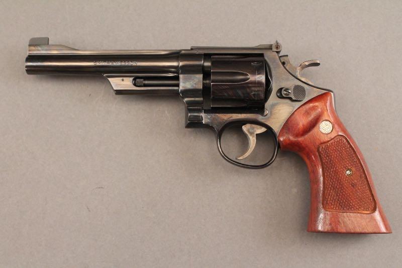 handgun SMITH & WESSON MODEL 27-2, 357CAL REVOLVER