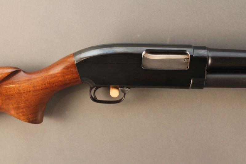 WINCHESTER MODEL 12, 12GA PUMP ACTION SHOTGUN, S#1825171F