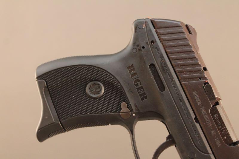 handgun RUGER LC9, 9MM SEMI-AUTO PISTOL, S#320-15815