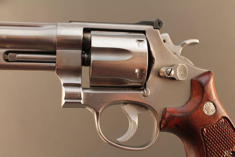 handgun SMITH & WESSON MODEL 624, 44 SPL DA REVOLVER, S#AHB1859