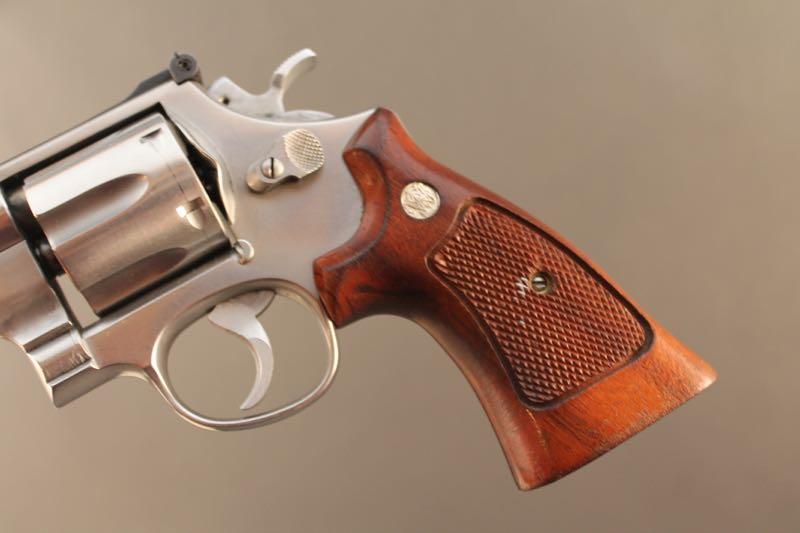 handgun SMITH & WESSON MODEL 624, 44 SPL DA REVOLVER, S#AHB1859