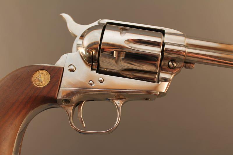 handgun COLT SAA .45 COLT CAL REVOLVER, S#SA18580