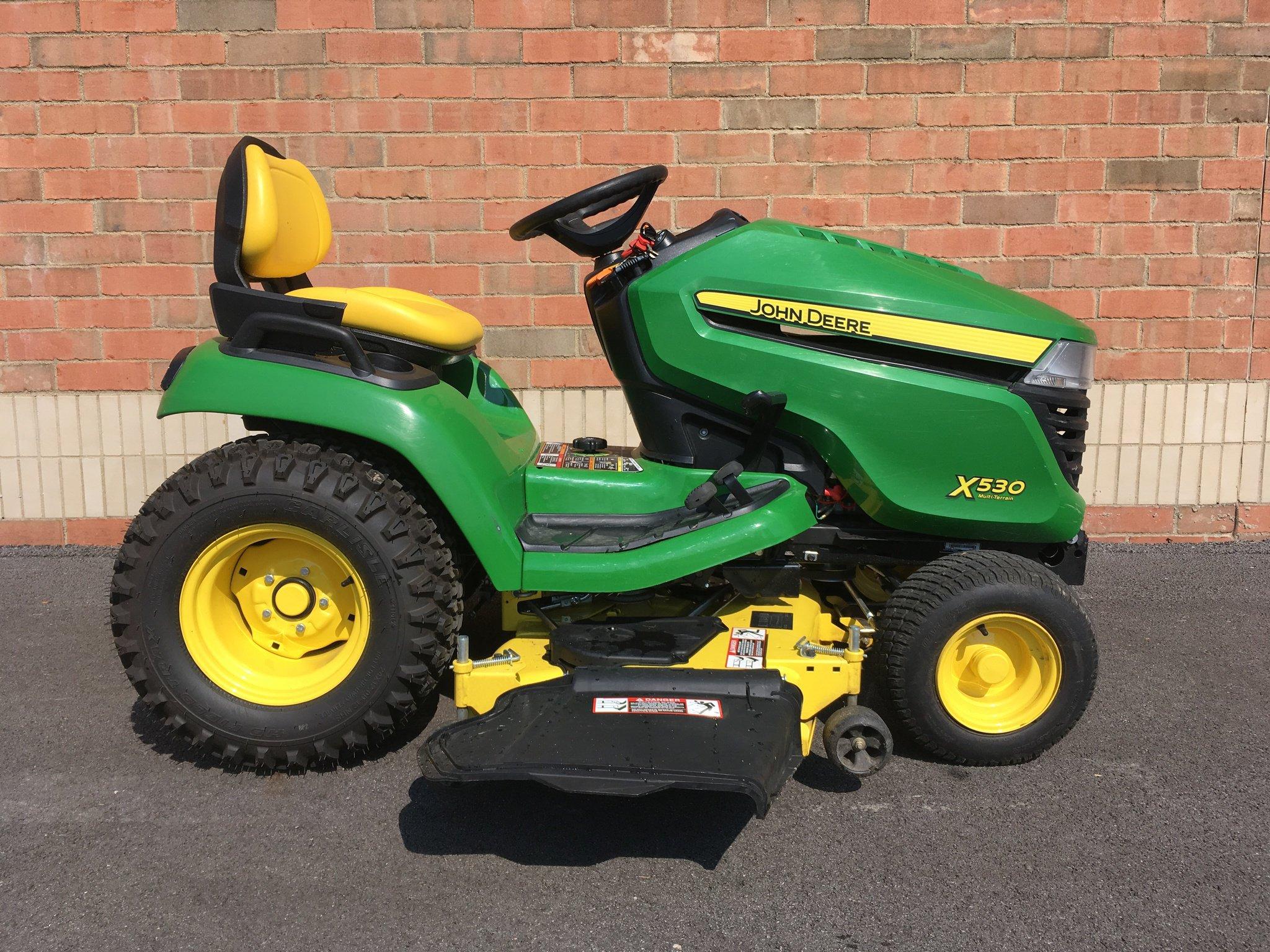 2015 John Deere X530