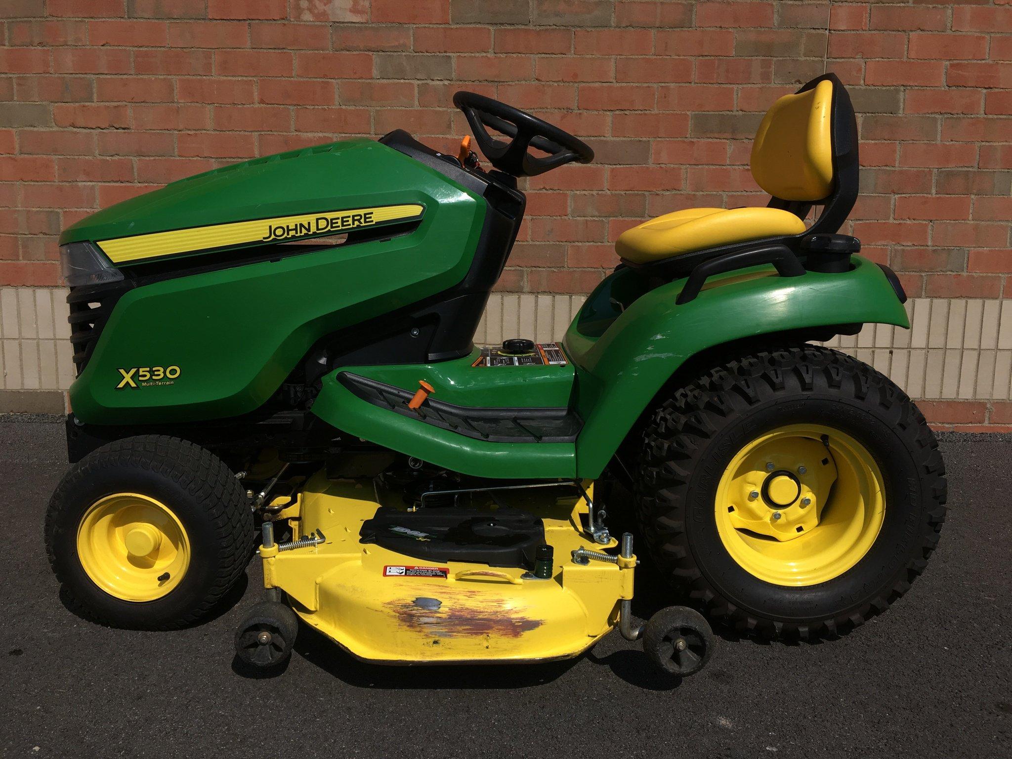 2015 John Deere X530