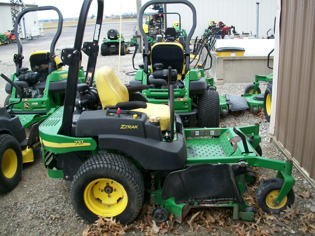 2007 JOHN DEERE 737