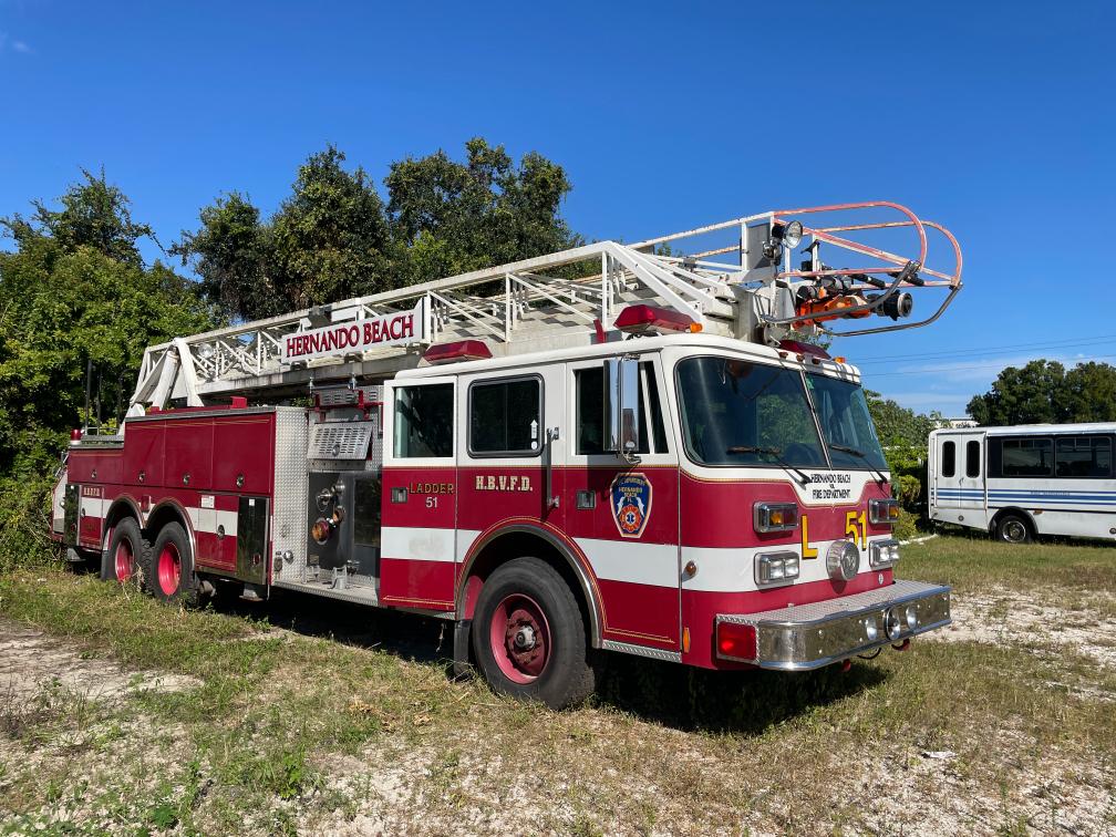 1989 Fire Ladder Truck 1P9CA01L9KA040566 38495 Miles CAT Diesel (Needs Throttle Cable)