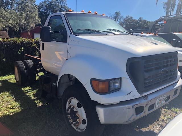 2000 Ford F650 7.2L Diesel 138000 Miles Vin: 3FDNF6527YMA44938