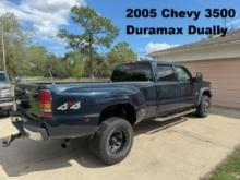 2005 Chevy 3500 Duramax Diesel Dually 135k miles  VIN 1GCJK33215F885911