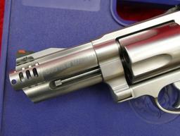 Smith & Wesson 500 Magnum Revolver