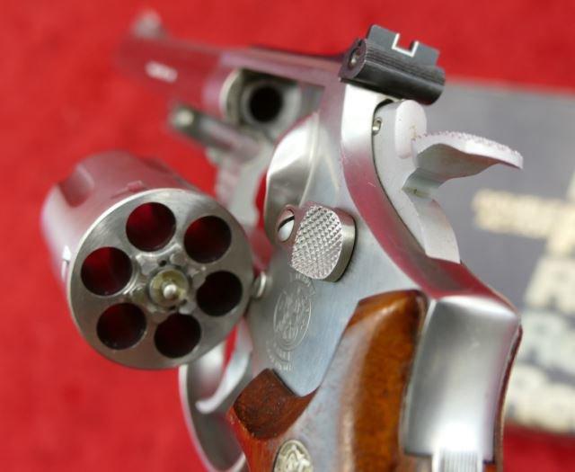 Smith & Wesson Model 66-2 357 Magnum Revolver