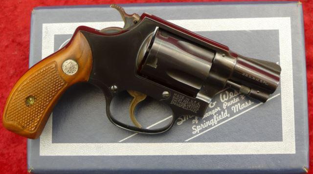 Smith & Wesson Model 36 Chiefs Special w/Box