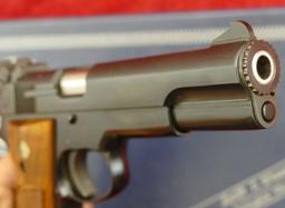 Smith & Wesson Model 52-2 38 Spc Mid Range