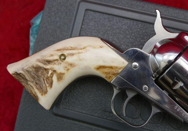 Ruger Vaquero 44 Mag w/Stag Grips