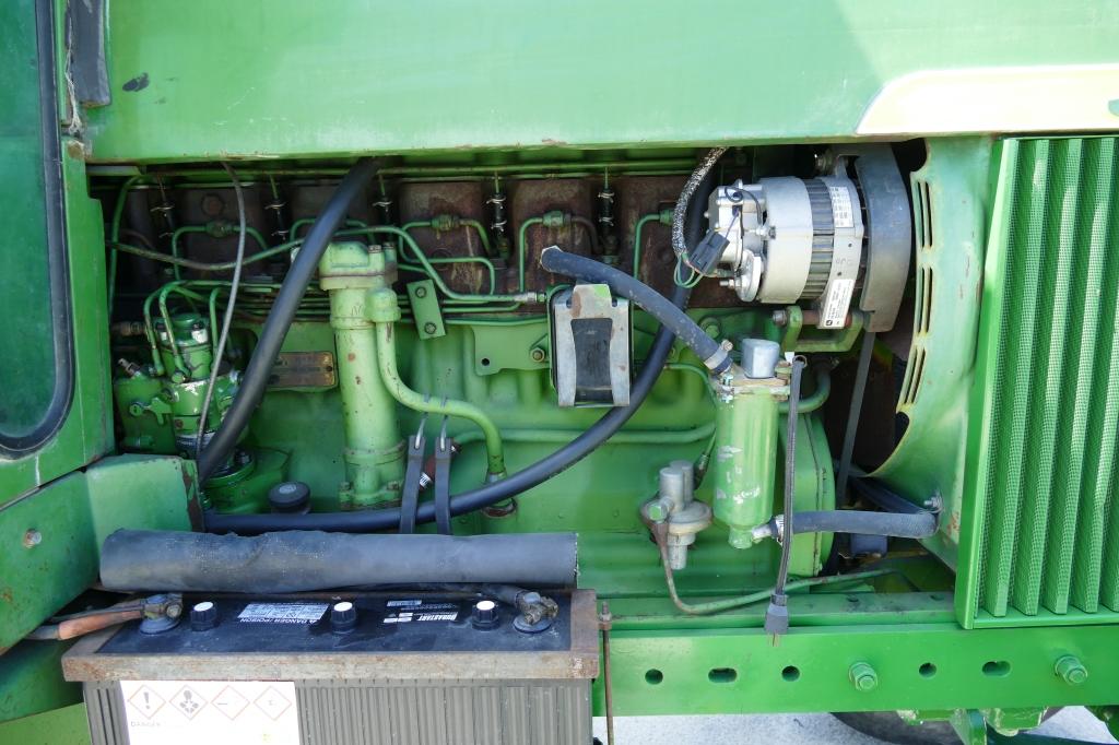 John Deere 4020 Diesel Tractor w/ Cab