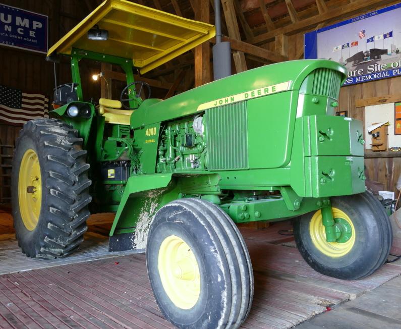 1972 John Deere 4000 Diesel Tractor w/ROP Canopy