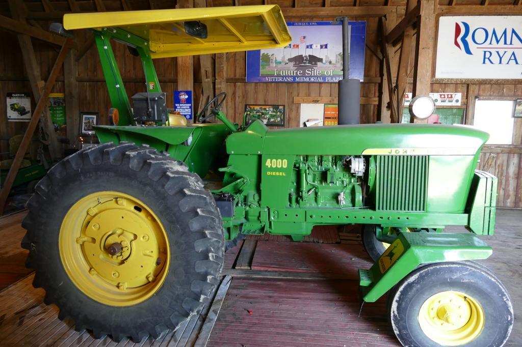 1972 John Deere 4000 Diesel Tractor w/ROP Canopy