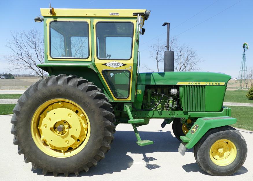 John Deere 4020 Gas Tractor w/ Cab