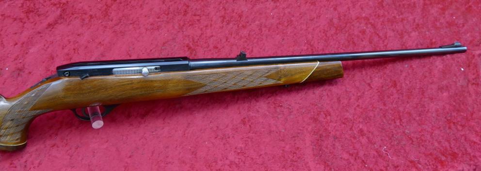 Weatherby Mark XXII 22 cal Semi Auto Rifle