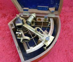 Antique Brass Martime Navigation Compass